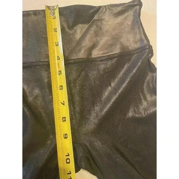 Spanx Leggings Women’s Medium M Black Faux Vegan Leather Shiny Compression - Picture 5 of 6